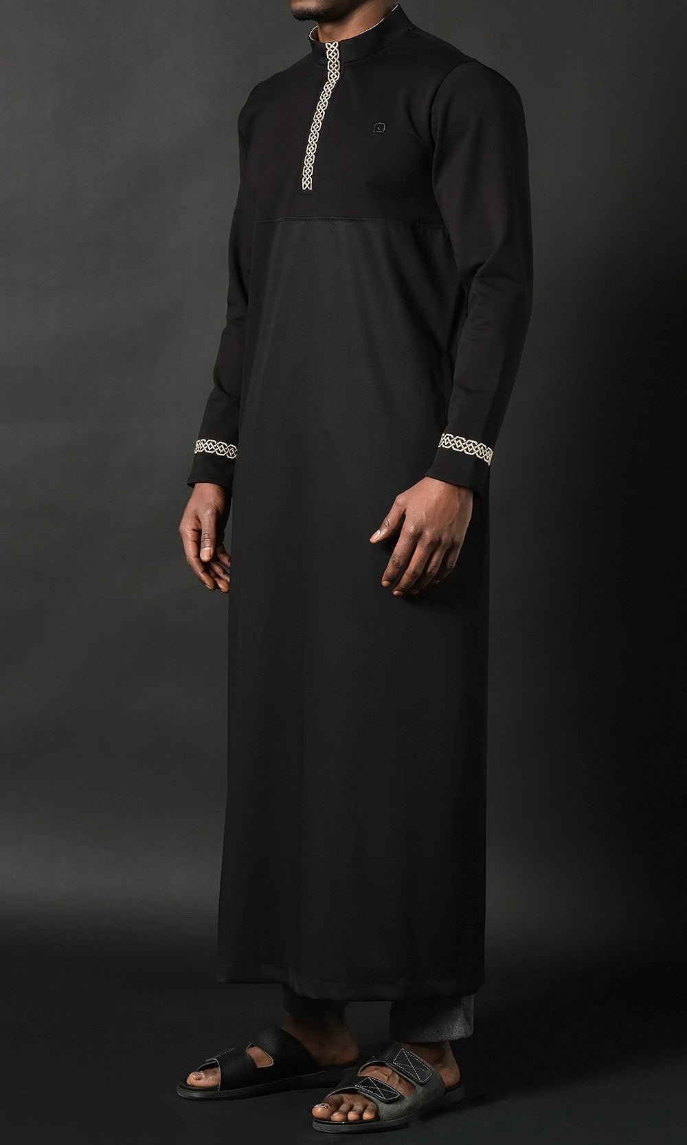 QL Qamis Prestige II in Black