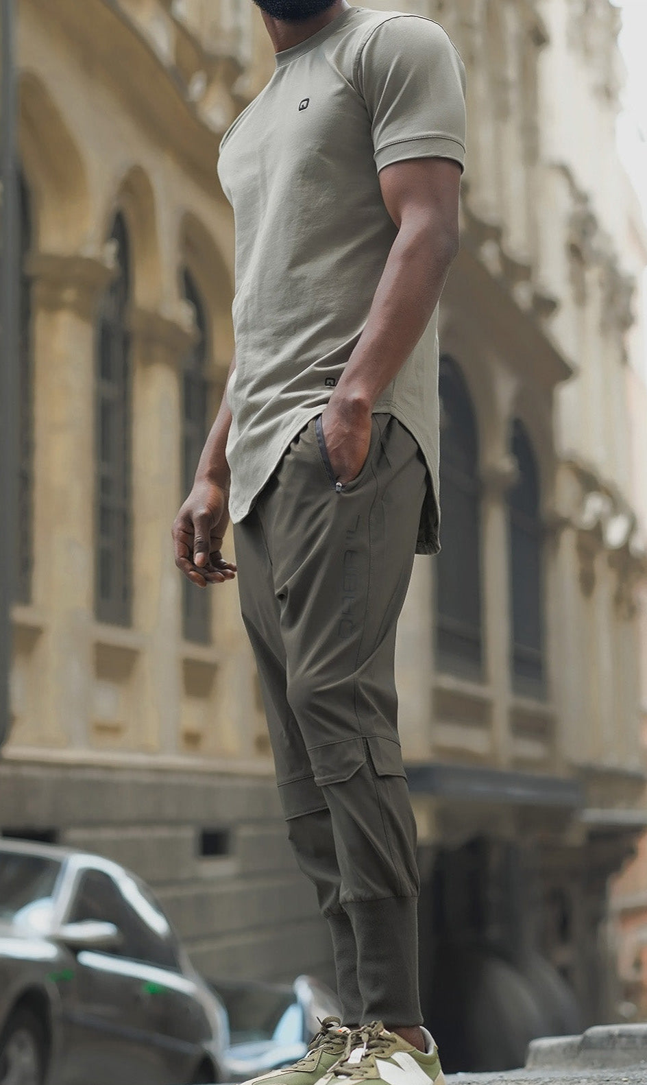  QL Pantalon Cross Over in Dark Khaki - QABA'IL,